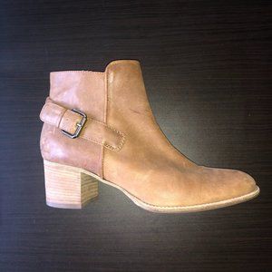 Aquatalia Buckle Booties (Size 10)
